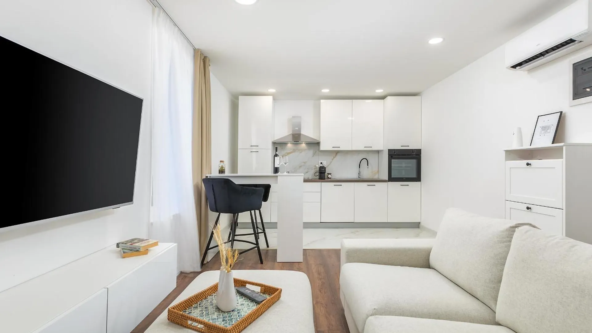 Travel Station Apartment Pula Croatia
