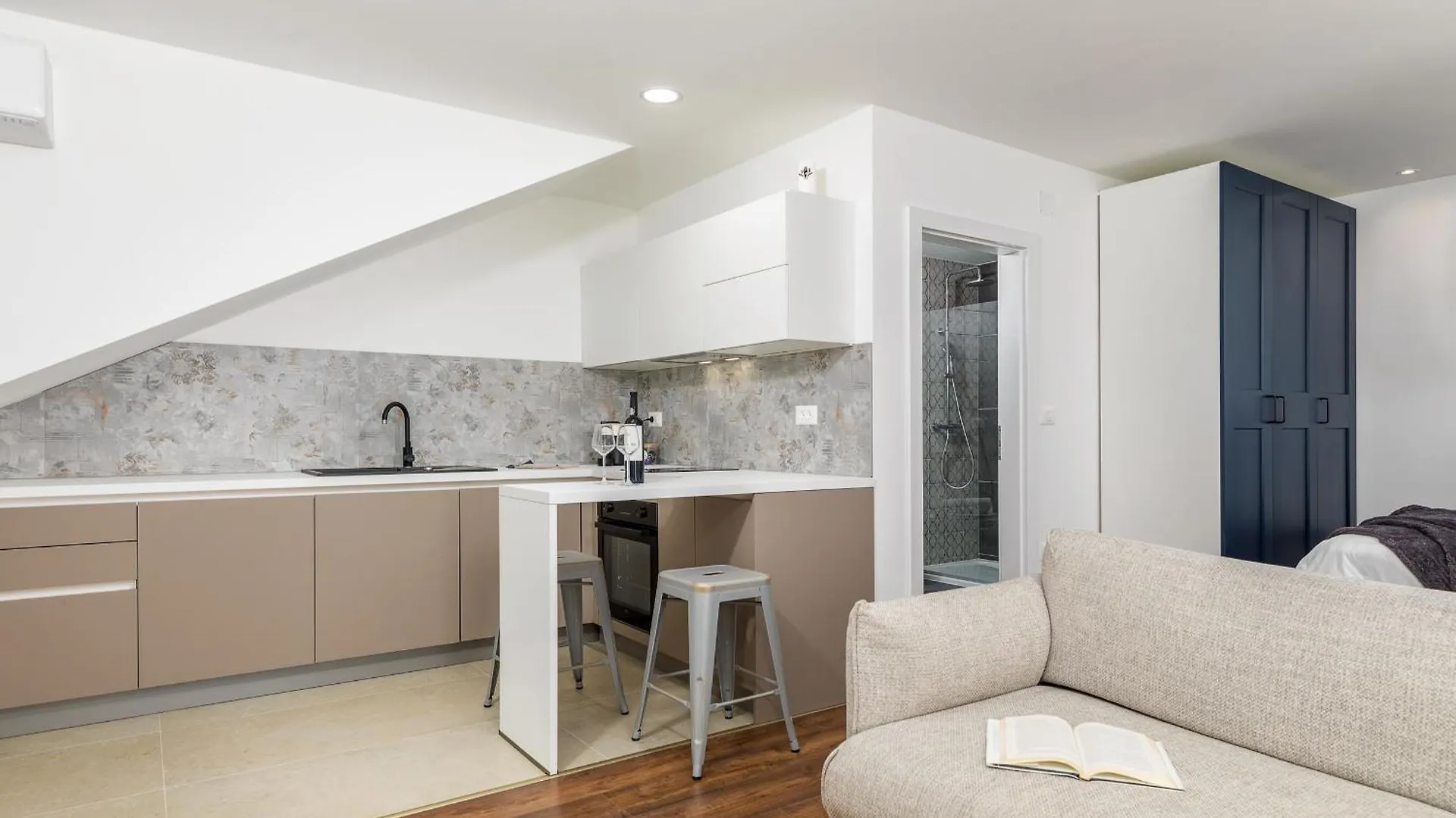 Travel Station Apartment Pula Croatia