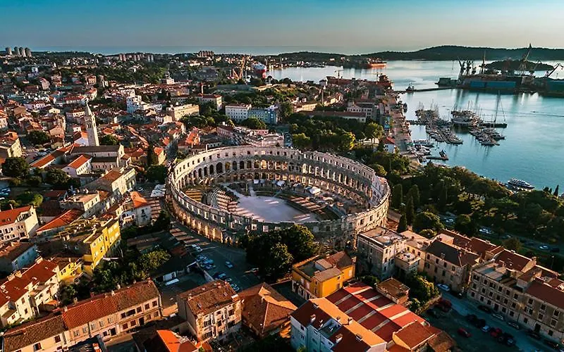 Travel Station Apartment Pula